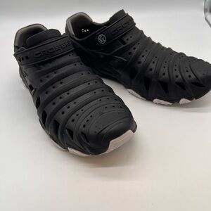 Crosskix 2.0 Unisex Black Water shoes Size 5